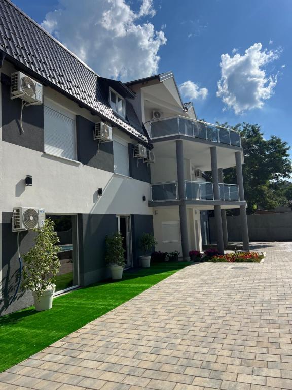 Fotografie z fotogalerie ubytování Big House v destinaci Petrovaradin