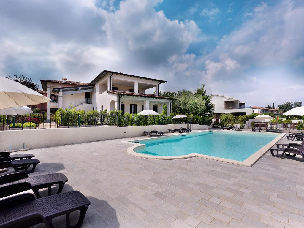 RESIDENCE FIORE ROSSO - 12