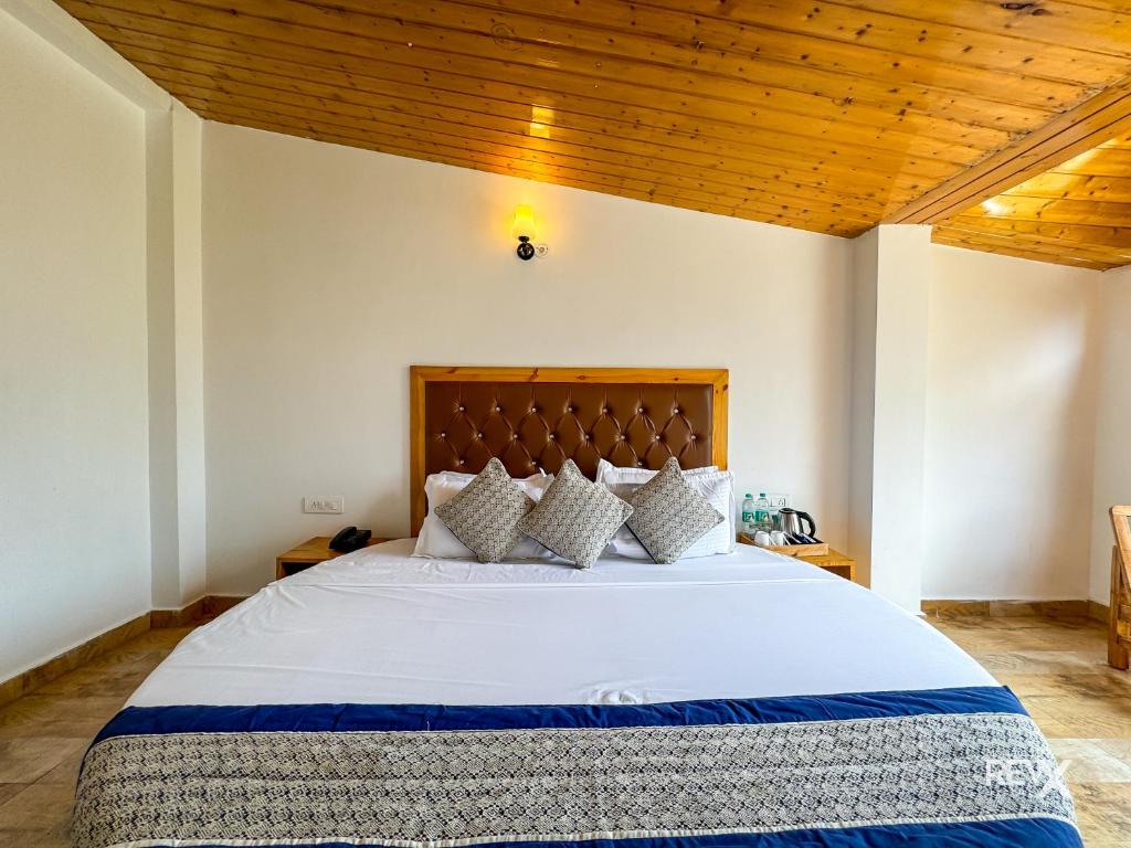 Postel nebo postele na pokoji v ubytování Shanag Inn Resort