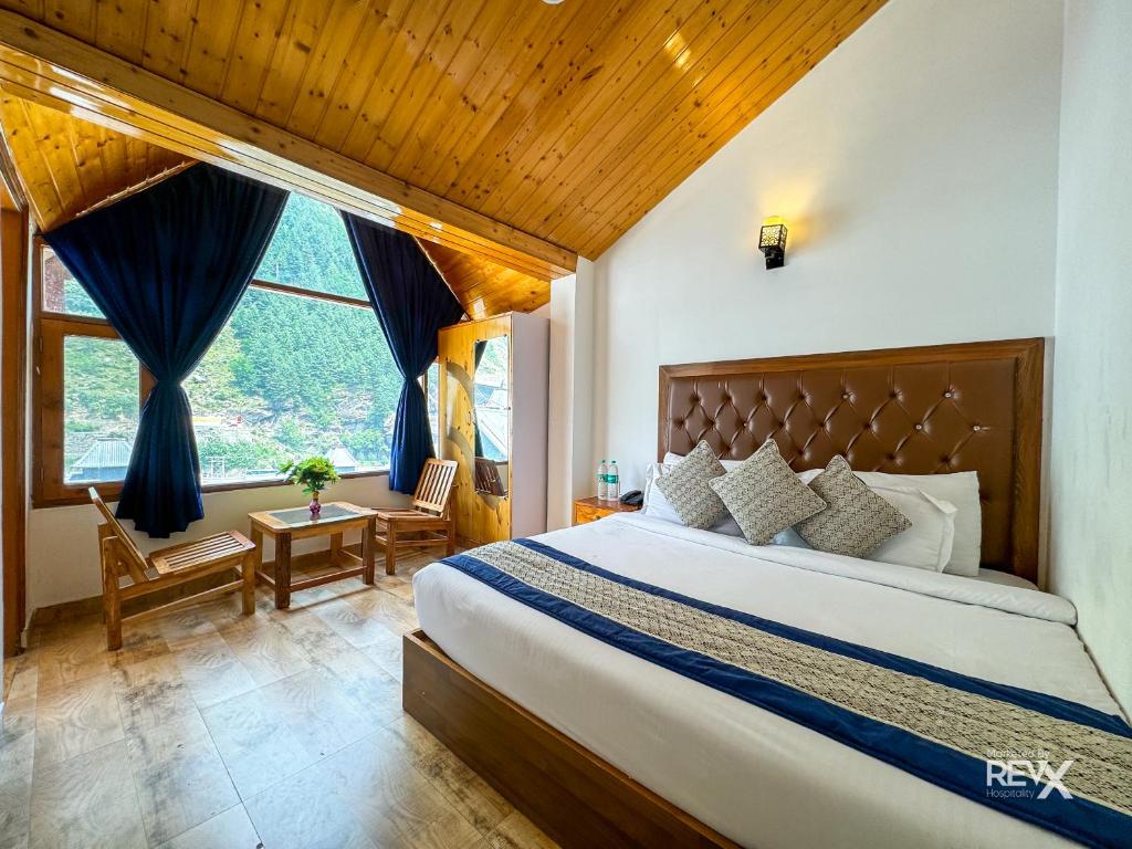 Postel nebo postele na pokoji v ubytování Shanag Inn Resort