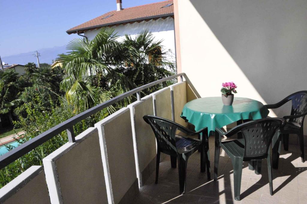 Balkón alebo terasa v ubytovaní Apartments in Lazise - Gardasee 30250