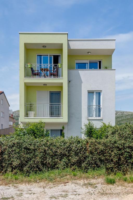 Budova, v ktorej sa apartmán nachádza