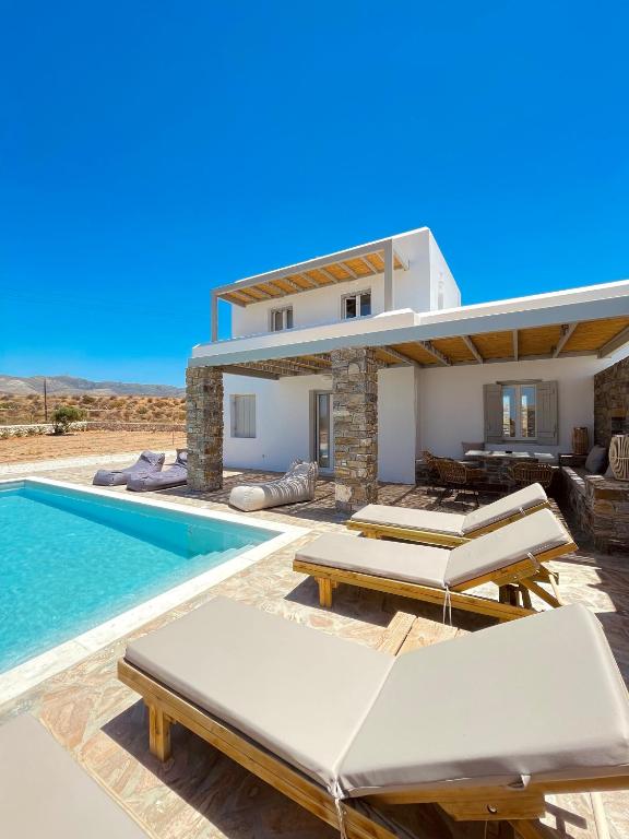 Bazén v ubytování Yara Residence nebo v jeho okolí
