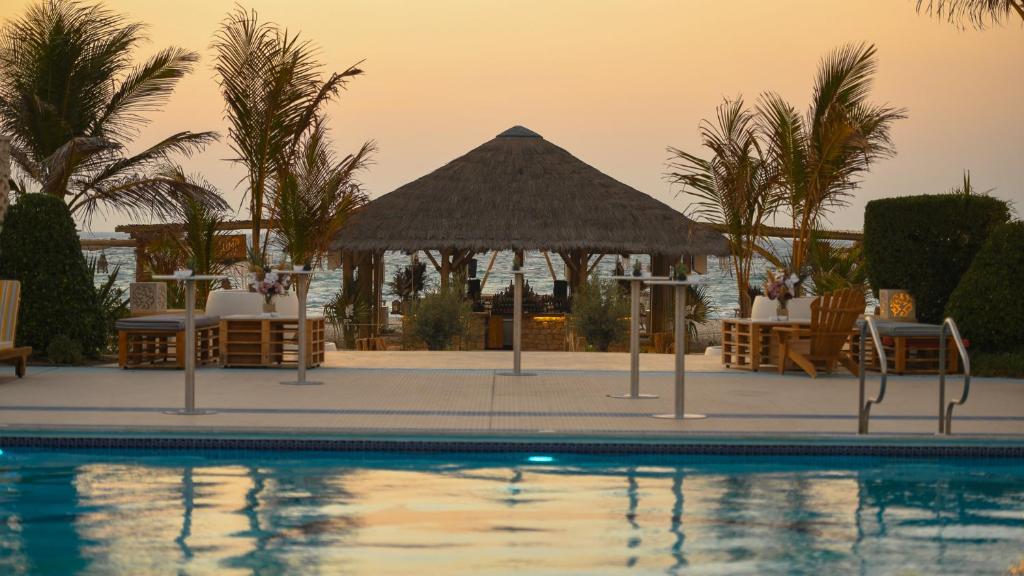 Piscina di Umm Al Quwain Beach Hotel o nelle vicinanze