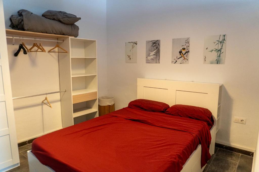Postel nebo postele na pokoji v ubytování Full 50sqm Loft in Badalona