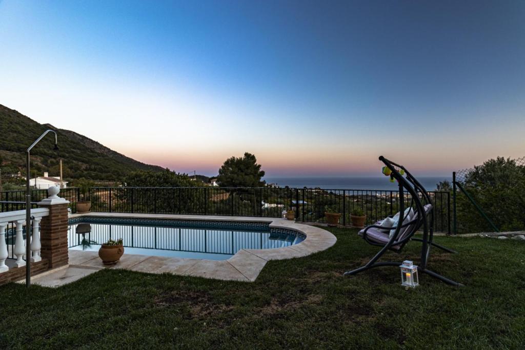 Zdjęcie z galerii obiektu Casa Sueño con piscina privada w mieście Mijas