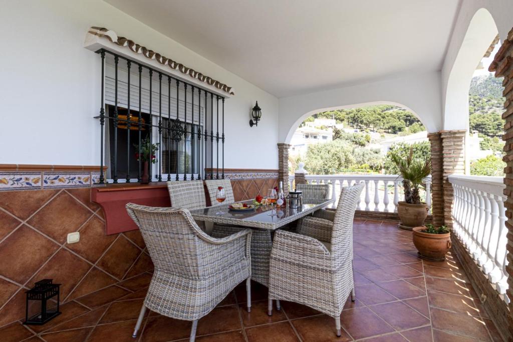 Zdjęcie z galerii obiektu Casa Sueño con piscina privada w mieście Mijas