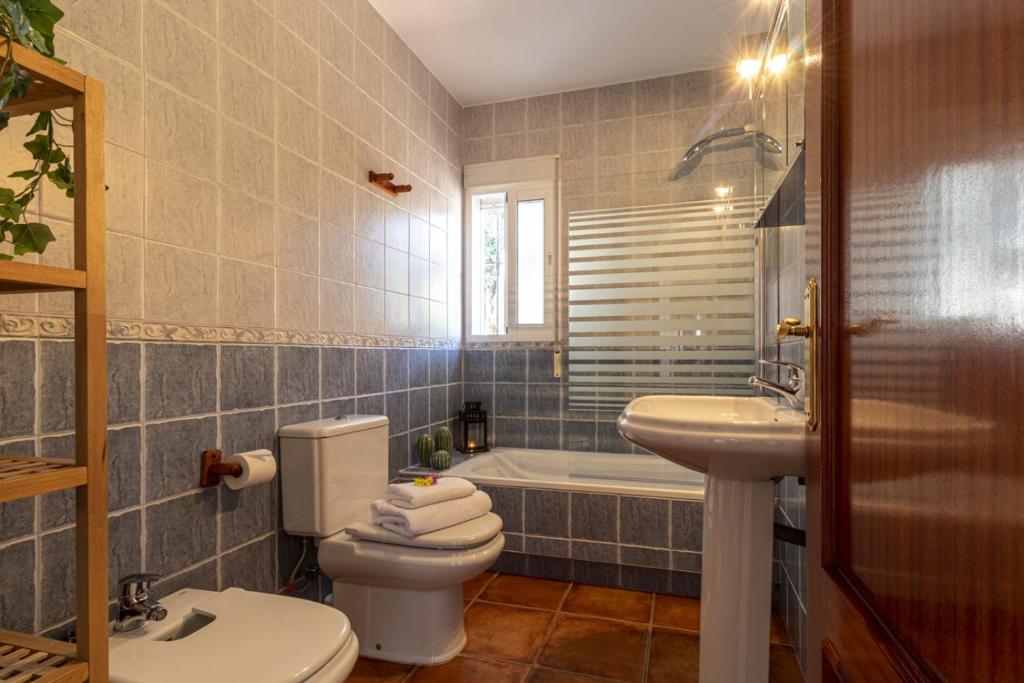 Zdjęcie z galerii obiektu Casa Sueño con piscina privada w mieście Mijas