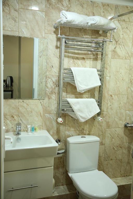Koupelna v ubytování Vell Grey Hotel