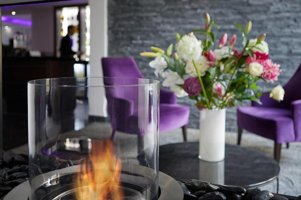 Central Hotel - Single Room