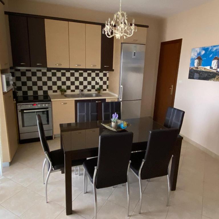 Kuchyň nebo kuchyňský kout v ubytování Kap's appartment (1)