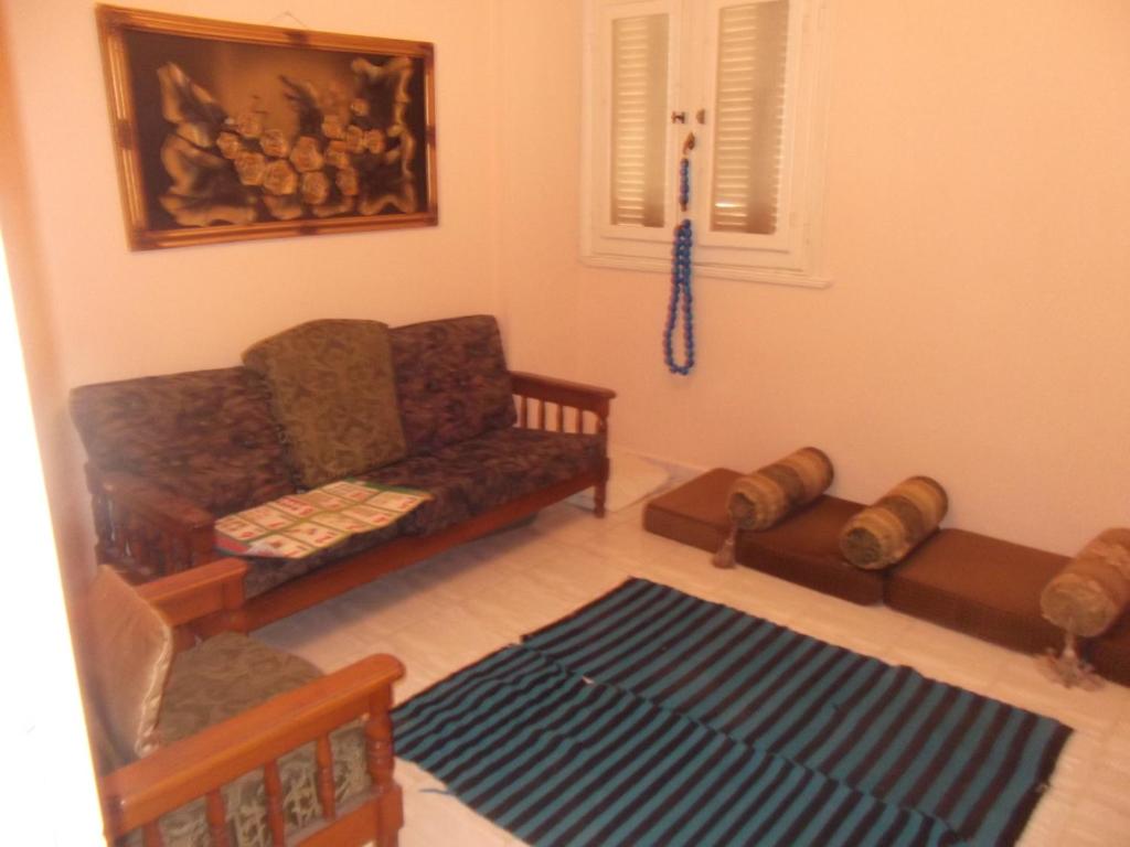 Posezení v ubytování Cosy apartment in AlNakheel beach Alexandria kilo 21 شقه رائعه بشاطىء النخيل الكيلو