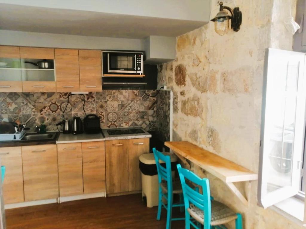 Kuchyň nebo kuchyňský kout v ubytování Hippie City Hostel