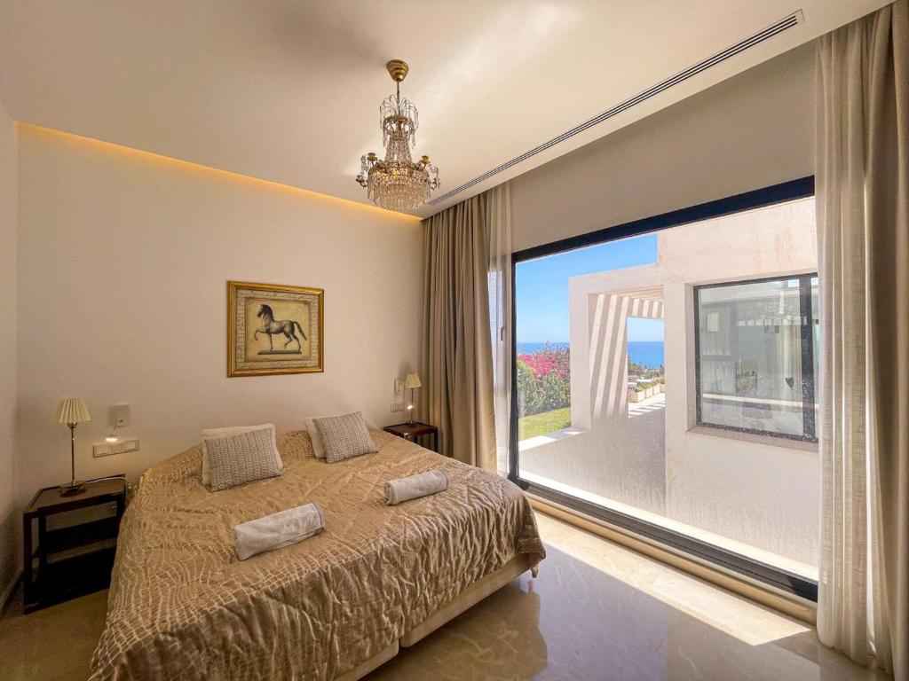 Fotografie z fotogalerie ubytování Luxury villa with Infinity pool v destinaci Benalmádena