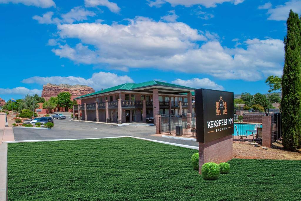 Bazén v ubytování Kokopelli Inn Sedona, Trademark Collection by Wyndham nebo v jeho okolí