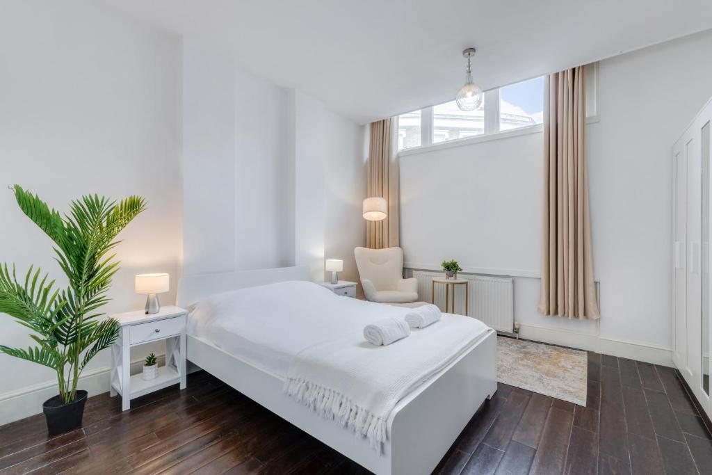 Stylish Apartment By London Eye With A Small Garden
