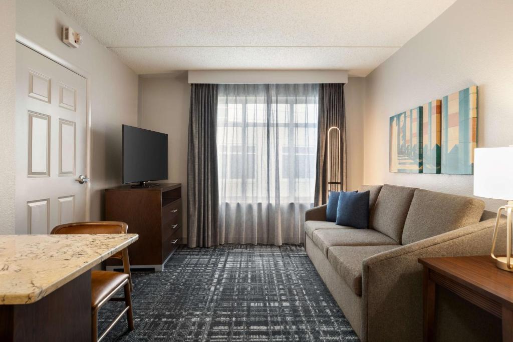 Homewood Suites by Hilton Washington, D.C. Downtown - King Suite - Mobility Access/Non-Smoking