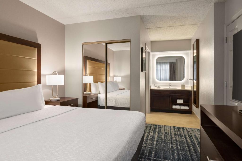 Homewood Suites by Hilton Washington, D.C. Downtown - One-Bedroom King Suite - Non-Smoking