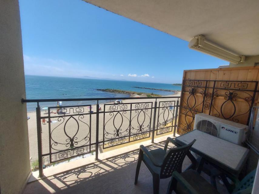 Festa Sea View