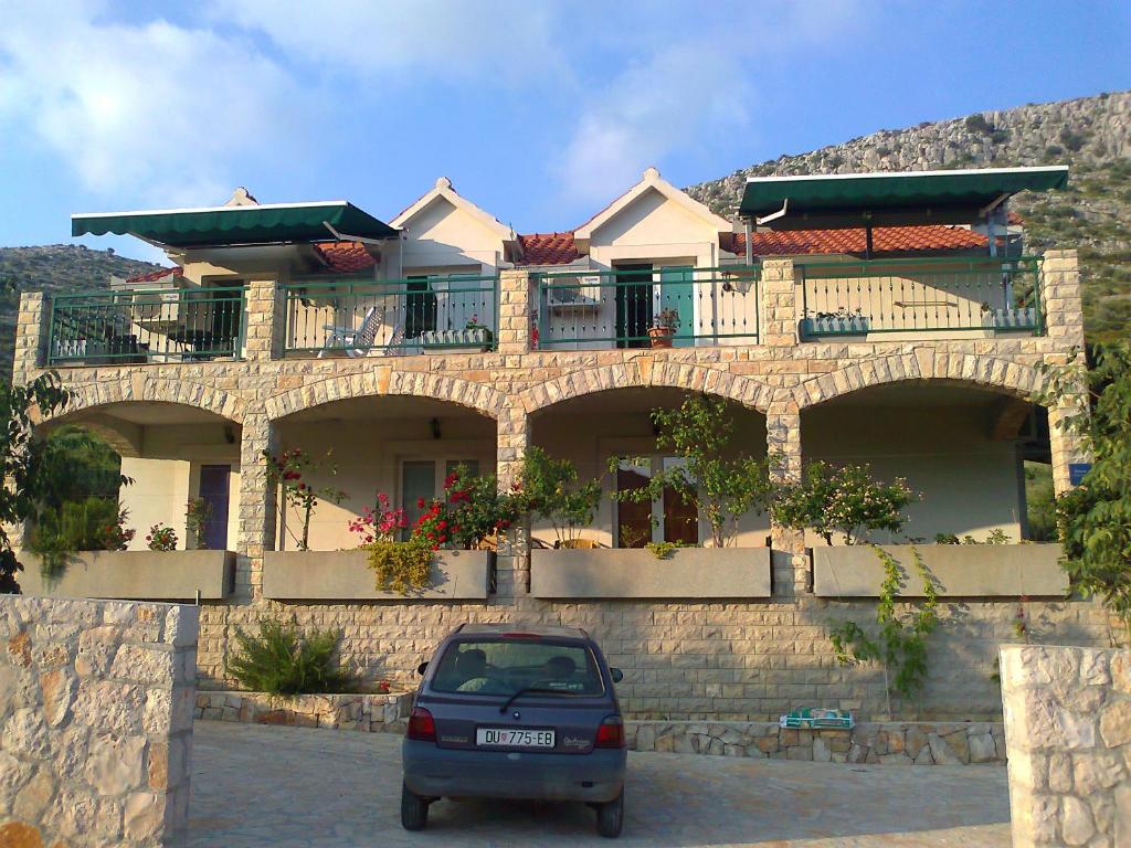 Budova, kde se apartmán nachází