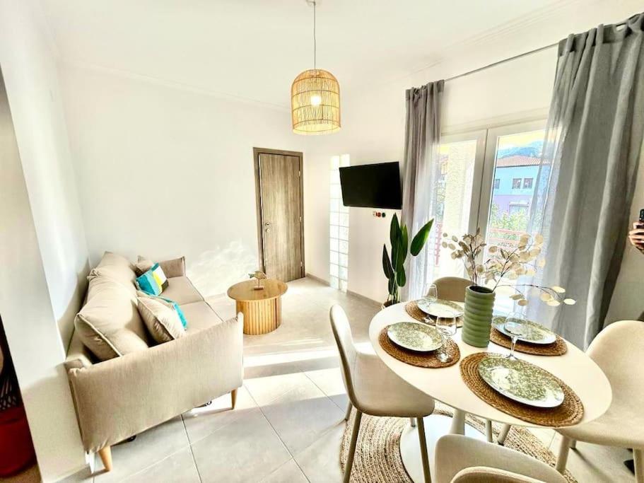 Blue Marine Luxury Apartment, Polychrono (updated prices 2024)