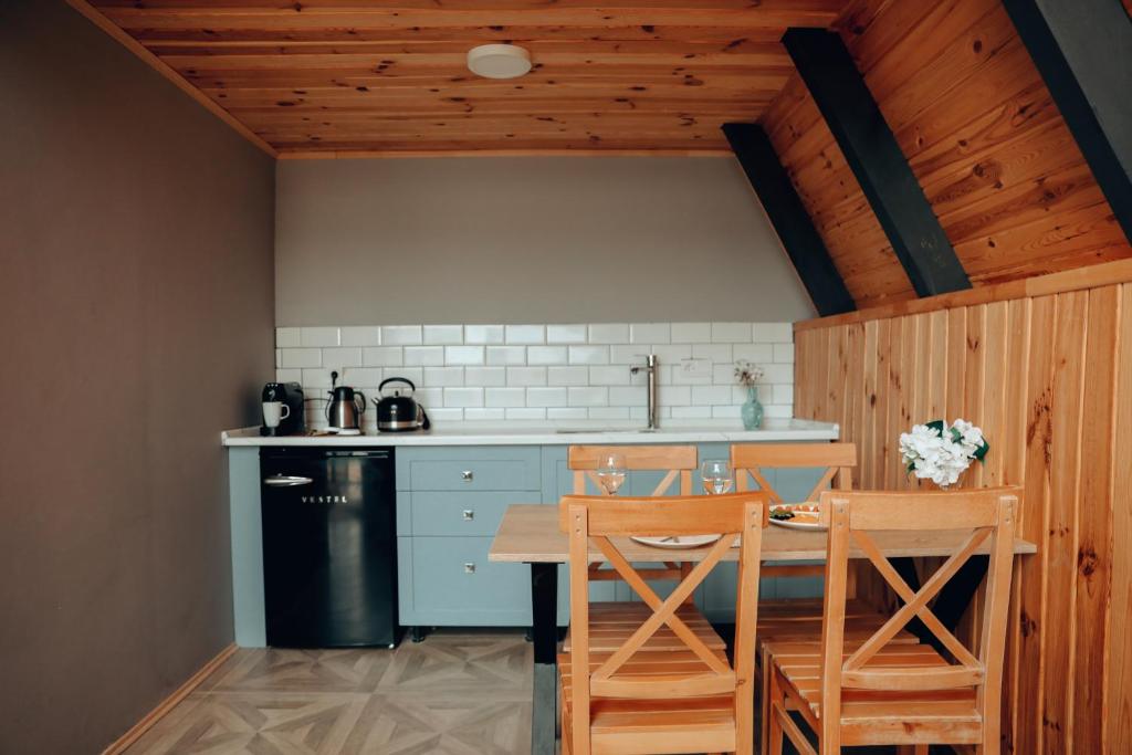 Kuchyň nebo kuchyňský kout v ubytování MY RESORT PRİVE