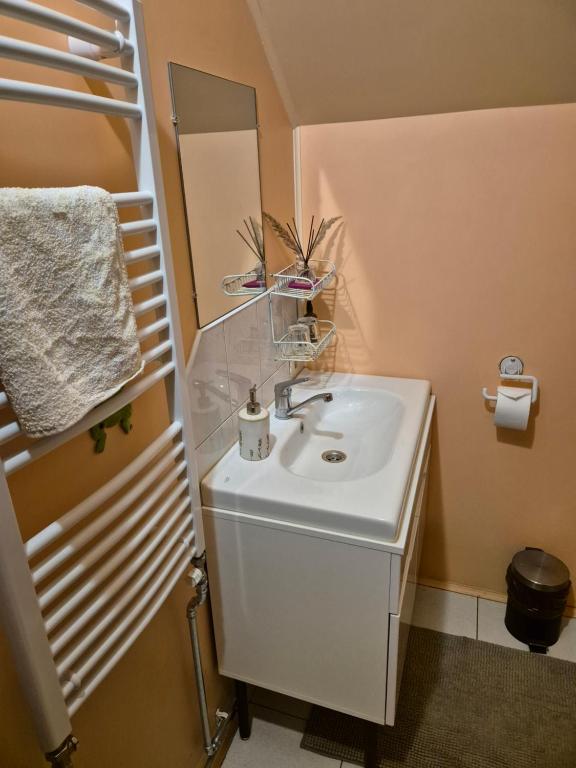 Kaimo turizmo sodyba Kukarskė - Twin Room With Extra Bed