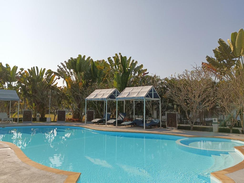 Bazén v ubytování Silamanee Resort & Spa Hotel nebo v jeho okolí