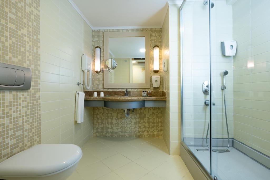Koupelna v ubytování Crystal Admiral Resort Suites & Spa - Ultimate All Inclusive
