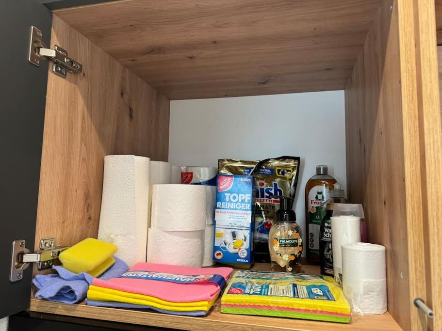 Fotografie z fotogalerie ubytování 1,5-Zimmer, Top ausgestattet, 4 Pers, Souterrain, Self Check-in, Parkplatz, Netflix & Amazon Prime v destinaci Flintsbach am Inn