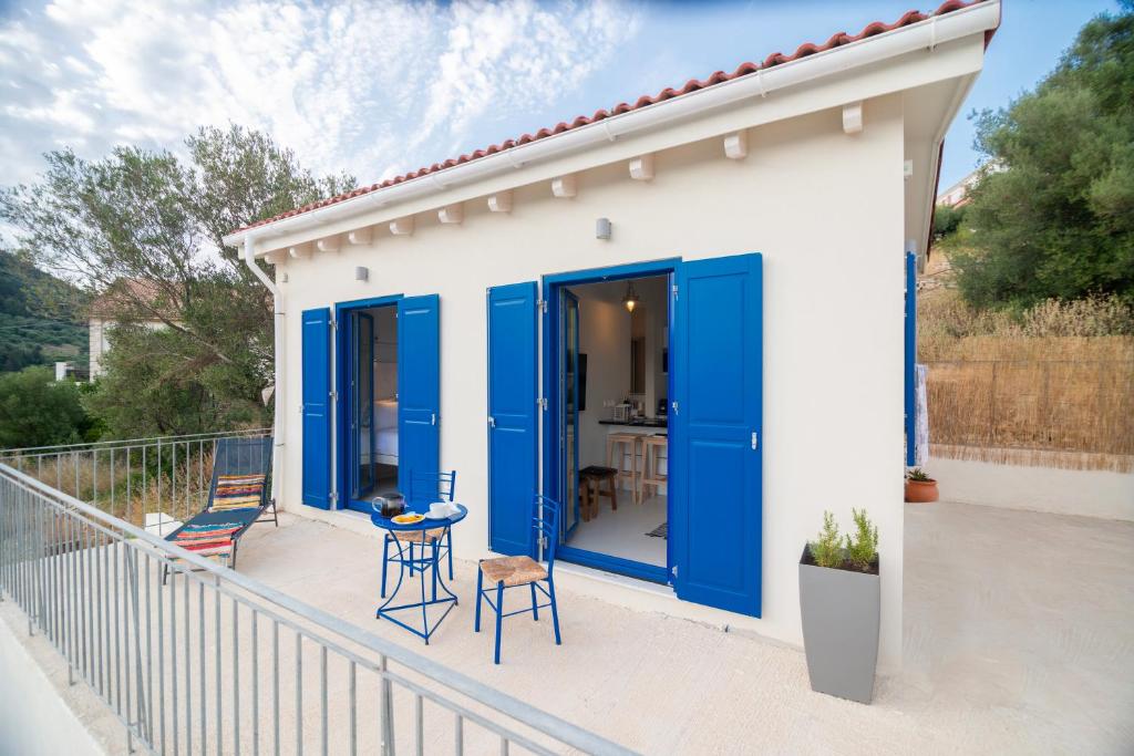 Balkón nebo terasa v ubytování ONIRO Villas