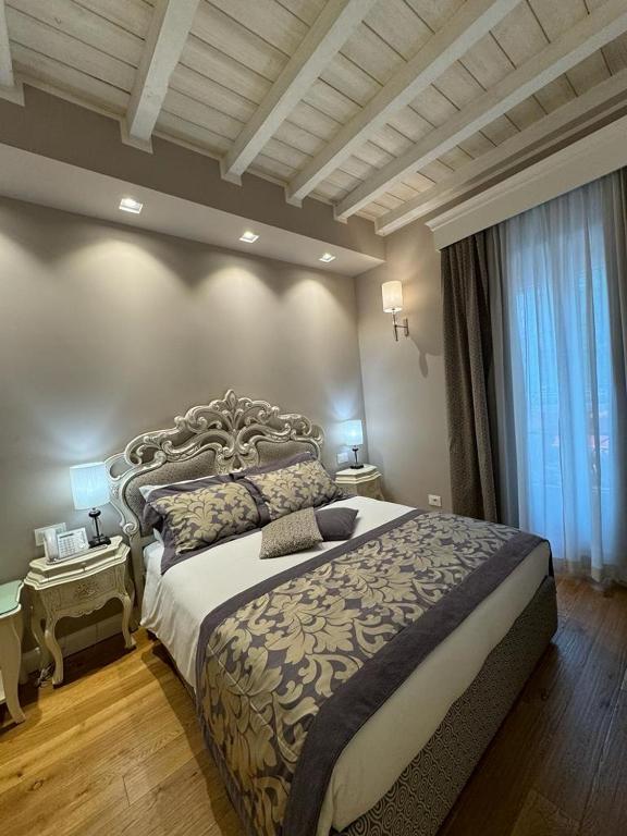 
Deluxe Room Single Use
