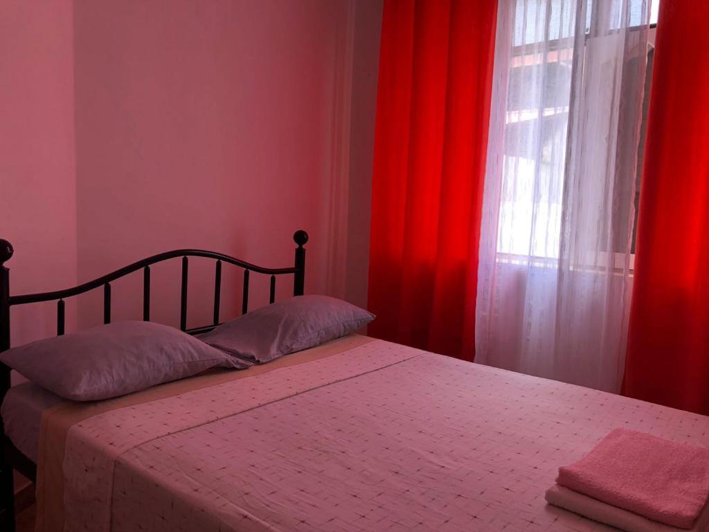 Postel nebo postele na pokoji v ubytování Tarrafal Ecodécor Rooms