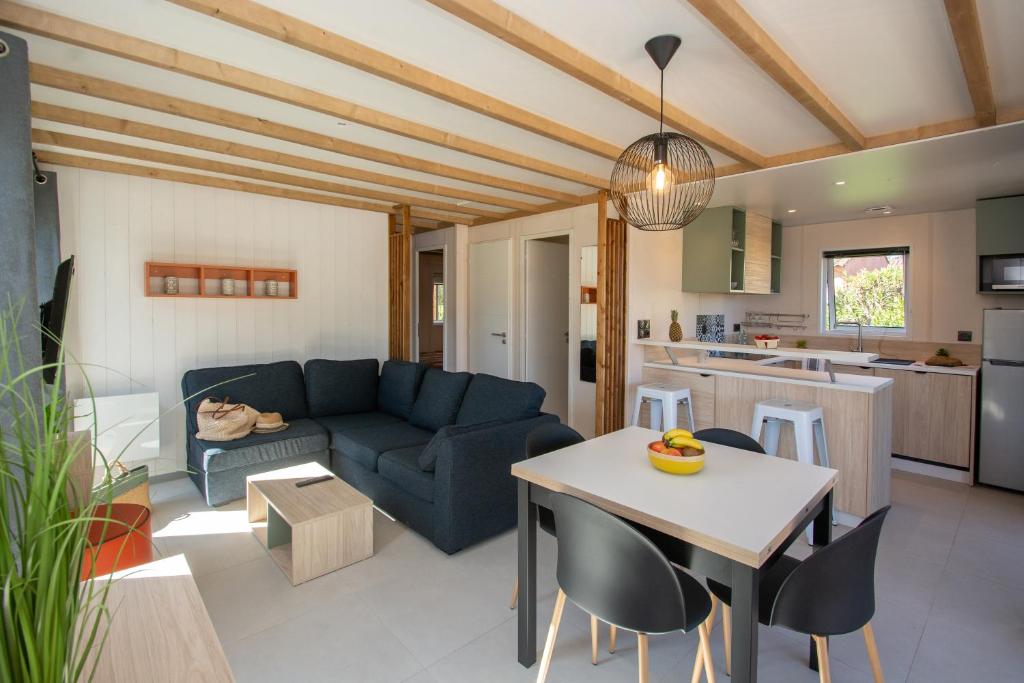 Kuchyň nebo kuchyňský kout v ubytování Parc Saint James Oasis Village