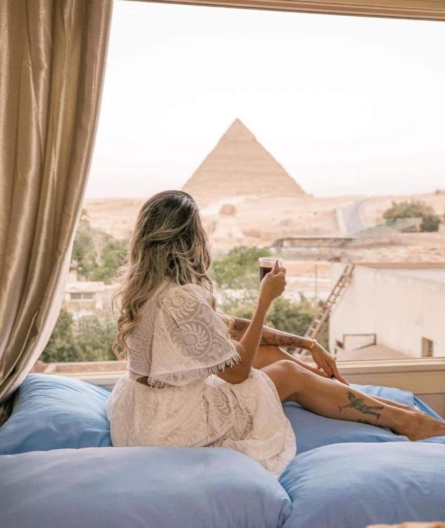 Nespecifikovaný výhled na hory nebo výhled na hory při pohledu z hotelu