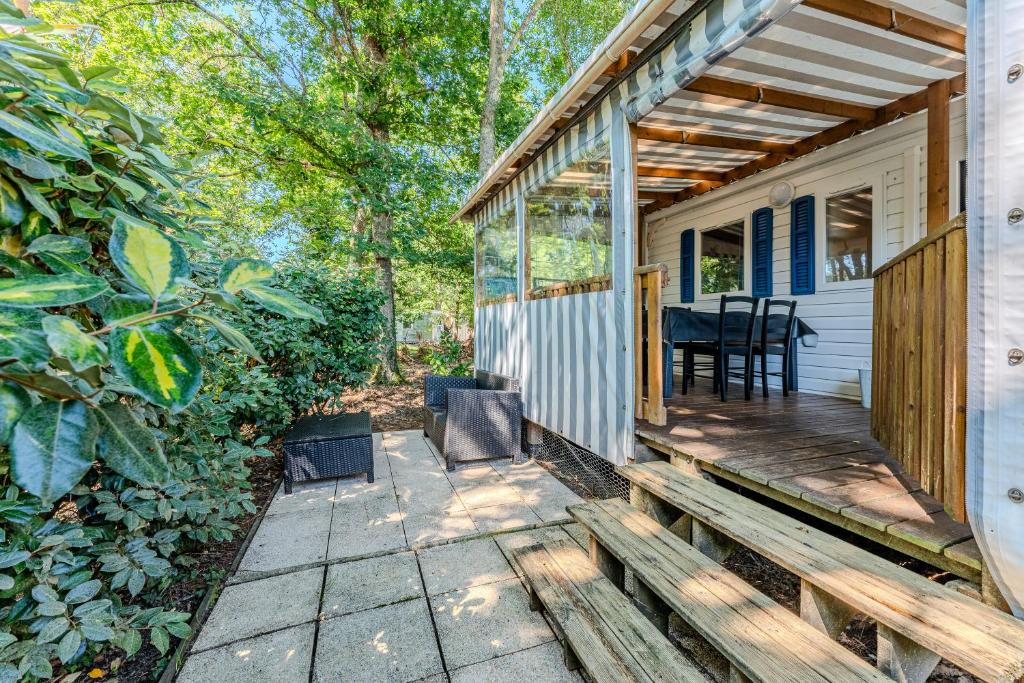 Photo de la galerie de l'établissement Mobil Home 304 Grand Confort, à Gastes