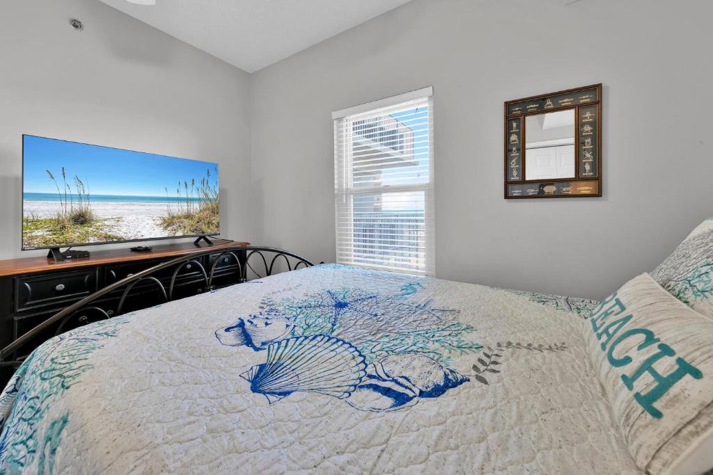 Ein Bett oder Betten in einem Zimmer der Unterkunft Ariel Dunes I Unit 1209 Gulf view