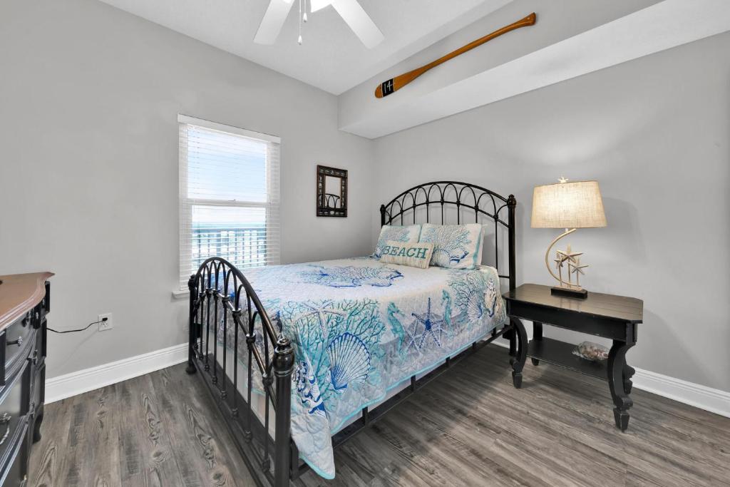 Ein Bett oder Betten in einem Zimmer der Unterkunft Ariel Dunes I Unit 1209 Gulf view