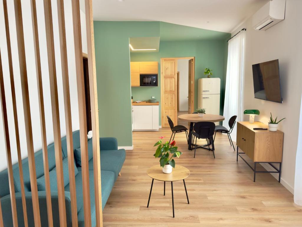 Magrì Comfort House - Habitación Familiar Con Balcón