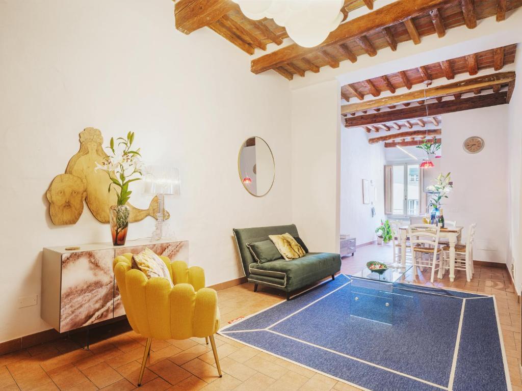 Posezení v ubytování Michael's Home - Cozy apartment in the heart of Lucca