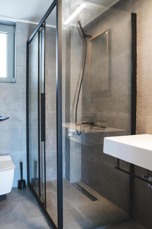 blue symphony suites and apartments - 9