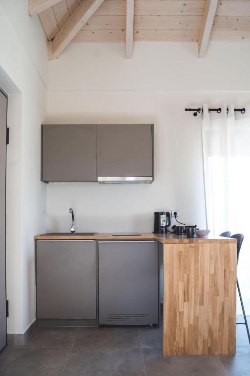 blue symphony suites and apartments - 10