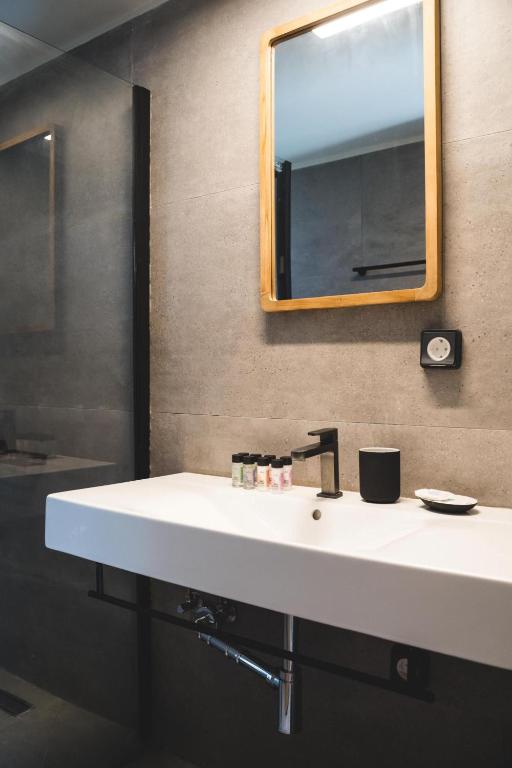 blue symphony suites and apartments - 12