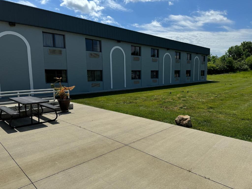 South Ridge Inn photo