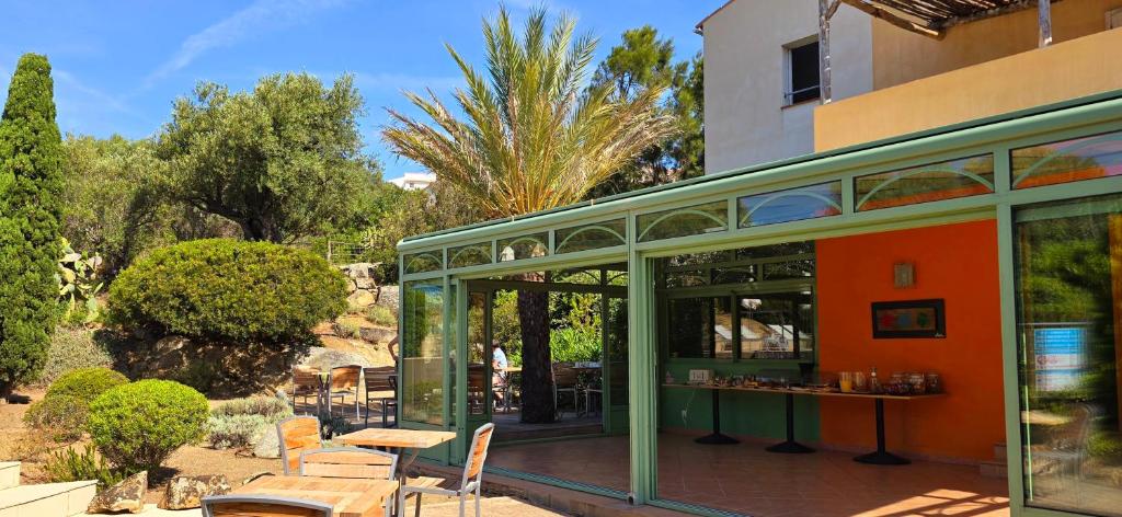 Fotografie z fotogalerie ubytování Hotel Cala di l'Oru v destinaci LʼÎle-Rousse