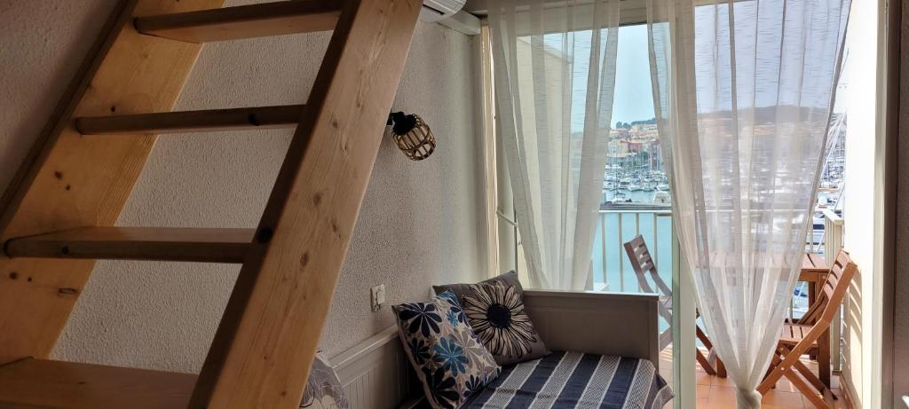 Posedenie v ubytovaní STUDIO CAP D AGDE VUE PORT