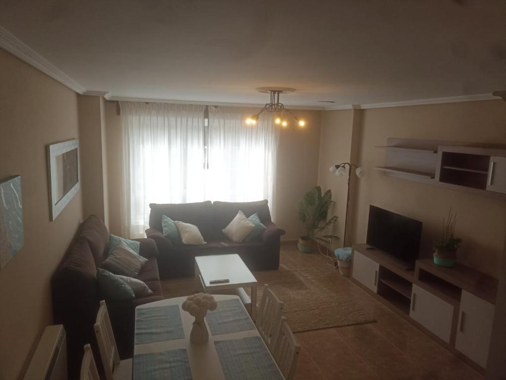 Μια τηλεόραση ή/και κέντρο ψυχαγωγίας στο Piso Ortigueira Centro