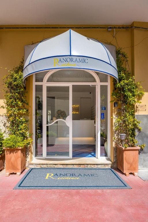 a store front with a sign that reads ragnarkarma at Residence Panoramic in Maiori