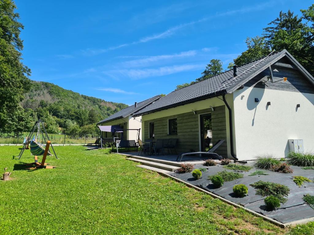 Príroda v okolí horskej chaty