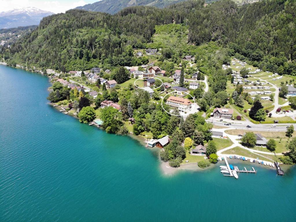 Beachfront Pesentheinerhof - Housity